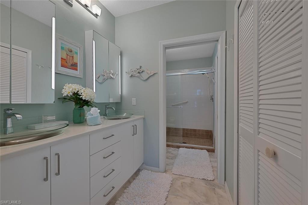 7058 Barrington Cir # 102 Property Photo 13