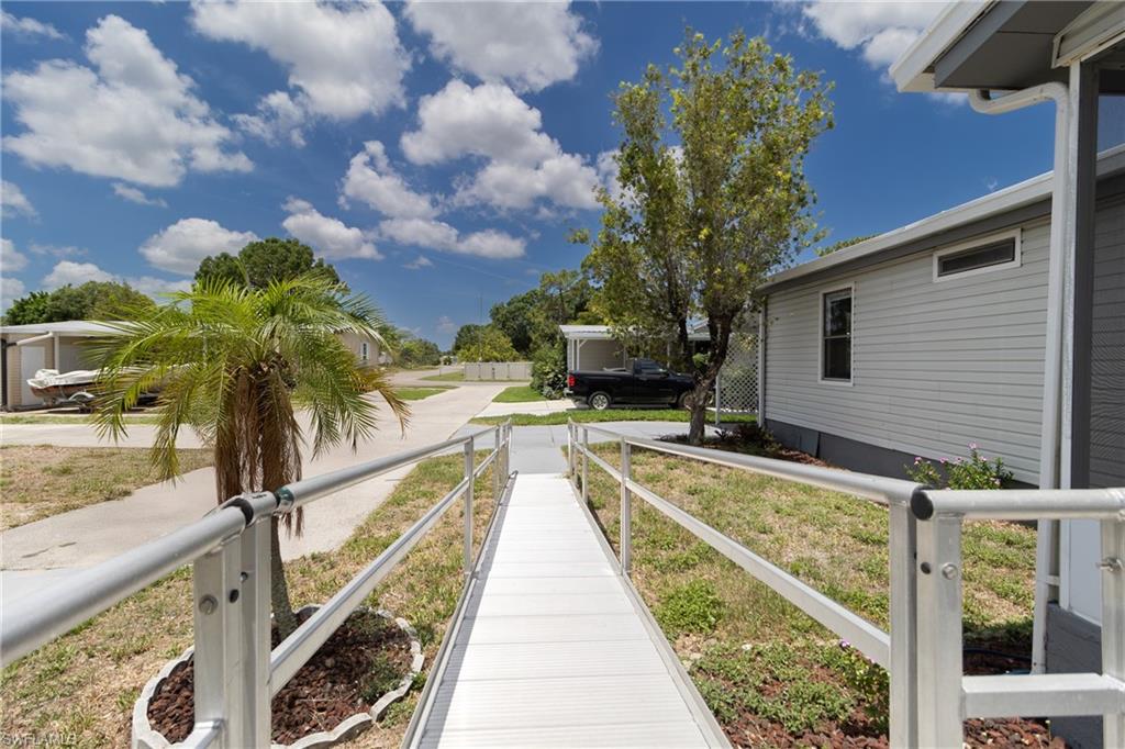 5370 Countryfield Cir Property Photo 4