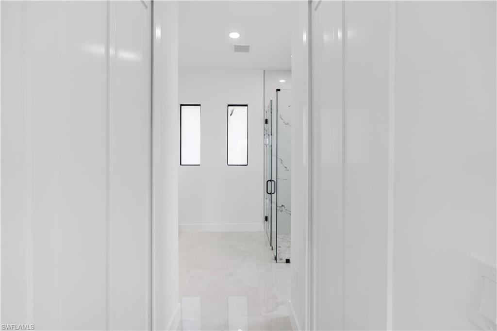 814 Fullerton Ave S Property Photo 33