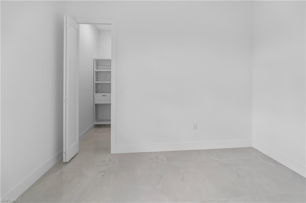 814 Fullerton Ave S Property Photo 35