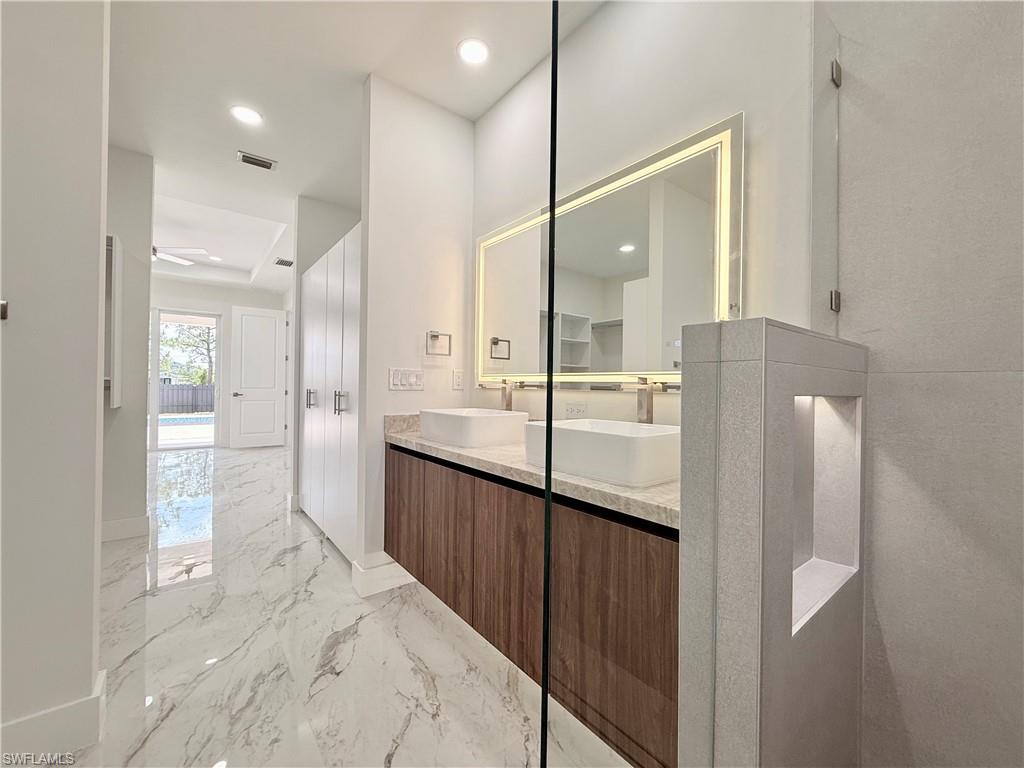 1115 Nw 19 Pl Property Photo 14
