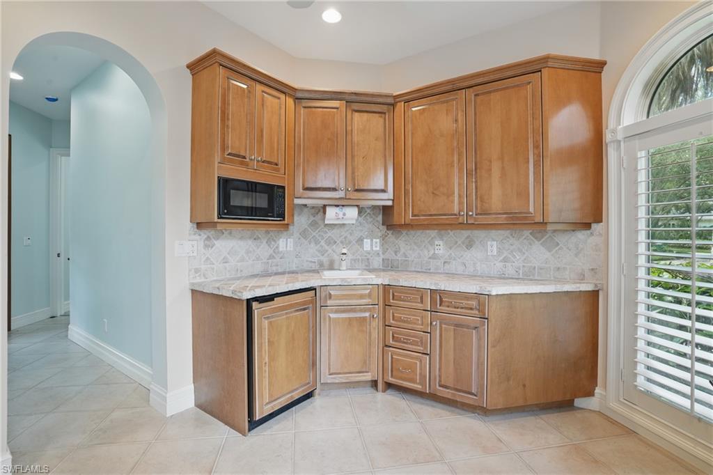 12291 Colliers Reserve Dr Property Photo 38