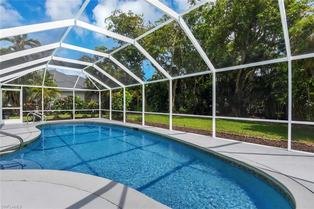 740 Park Shore Dr Property Photo 31