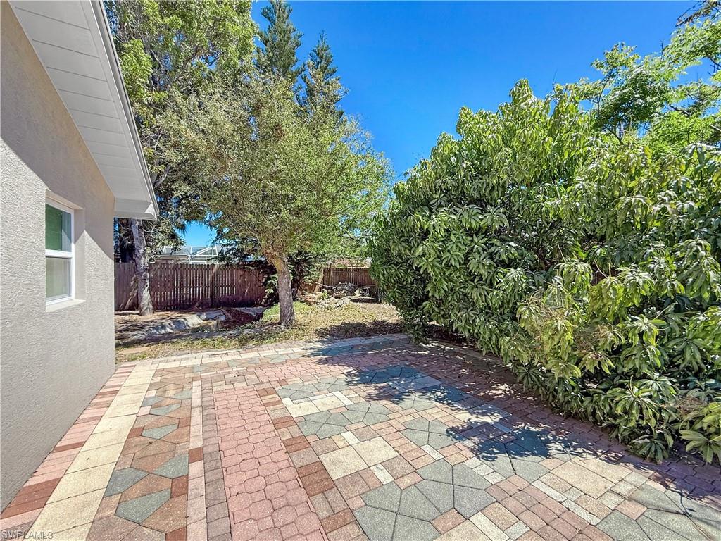 429 Morgan Cir S Property Photo 18