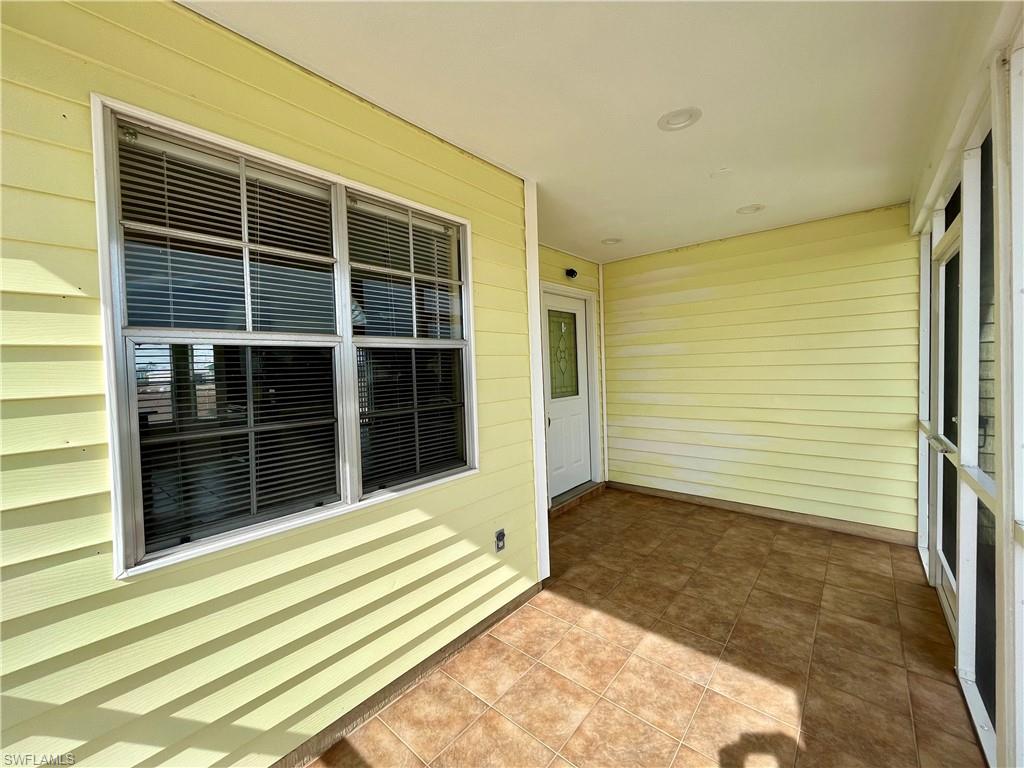 3058 Nw 5th Pl Property Photo 9