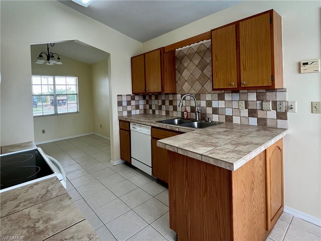 3058 Nw 5th Pl Property Photo 15
