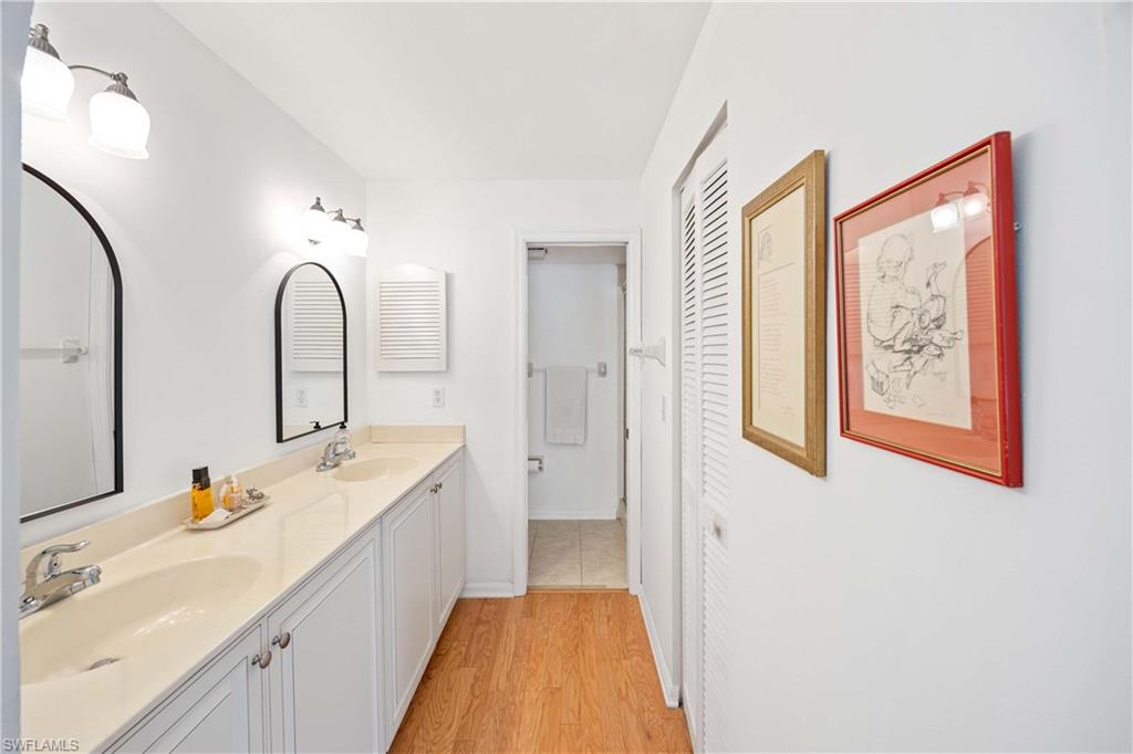 4241 Chantelle Dr # D201 Property Photo 9