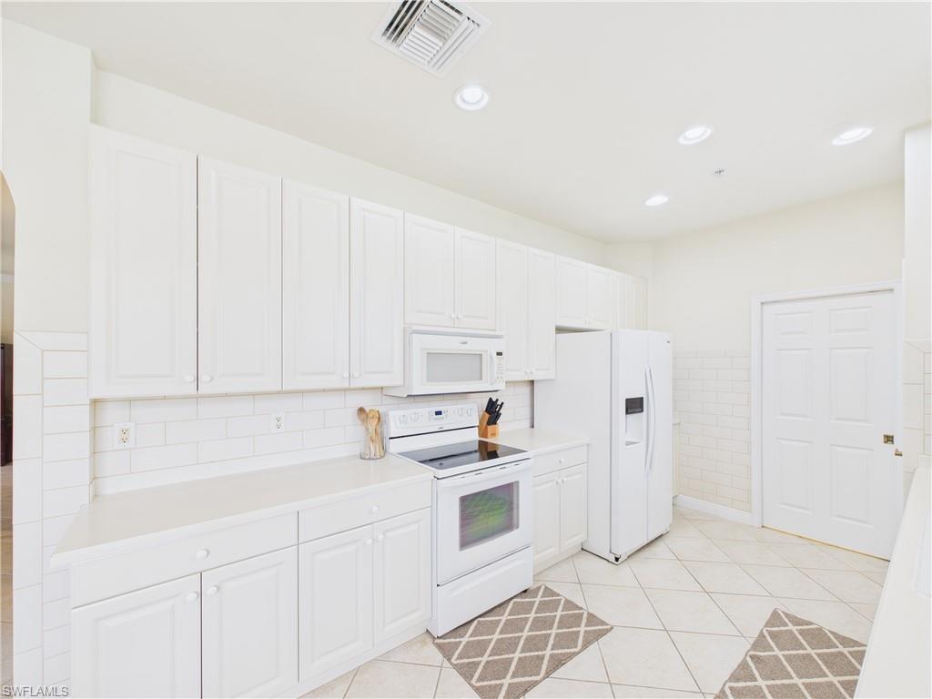 5630 Chelsey Ln # 201 Property Photo 8