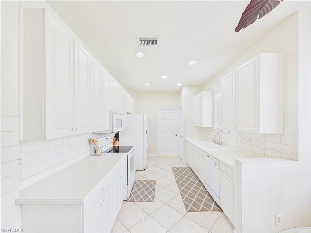 5630 Chelsey Ln # 201 Property Photo 11