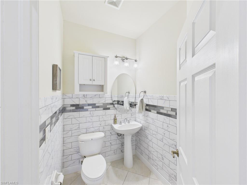 5630 Chelsey Ln # 201 Property Photo 18
