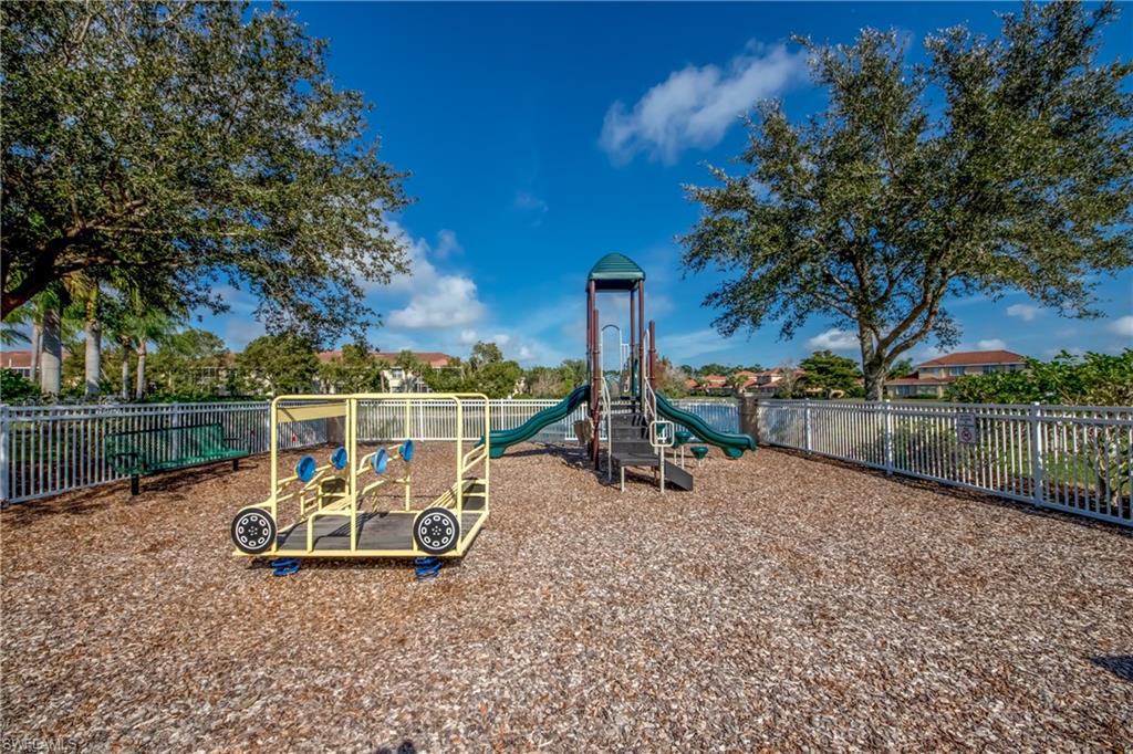 5630 Chelsey Ln # 201 Property Photo 32