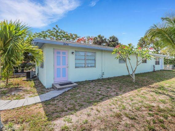 2656 Mangrove St Property Photo 8