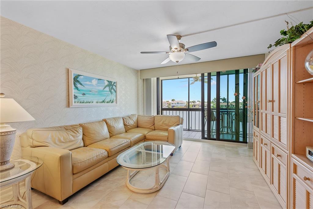 591 Seaview Ct # A306 Property Photo 3