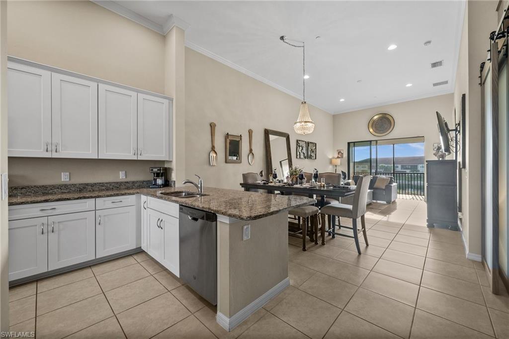 9366 Pocida Ct # 202 Property Photo 13