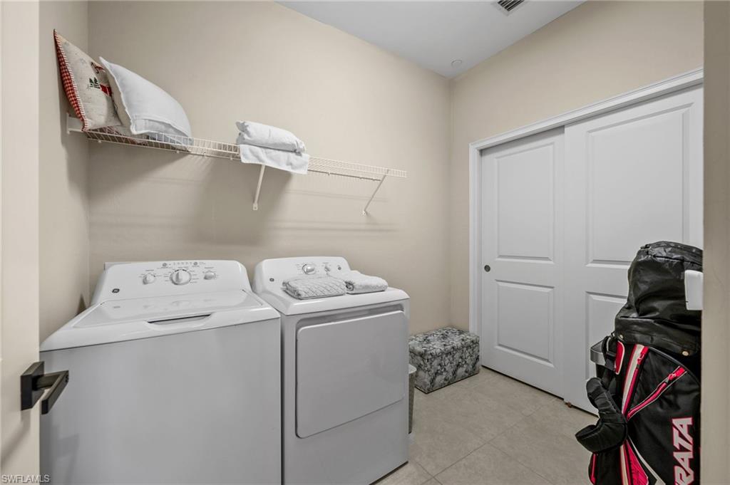 9366 Pocida Ct # 202 Property Photo 25