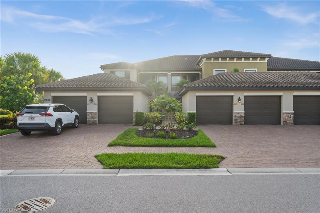 9366 Pocida Ct # 202 Property Photo 47