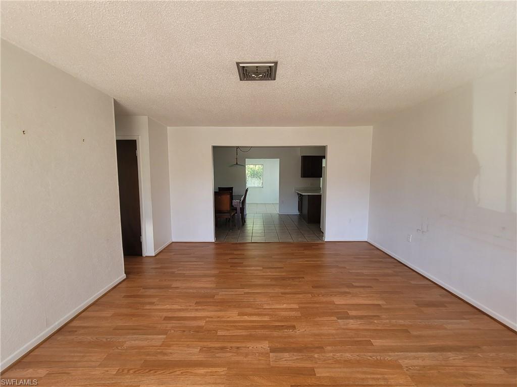 1112 Evanston St Property Photo 10