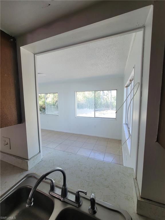 1112 Evanston St Property Photo 16