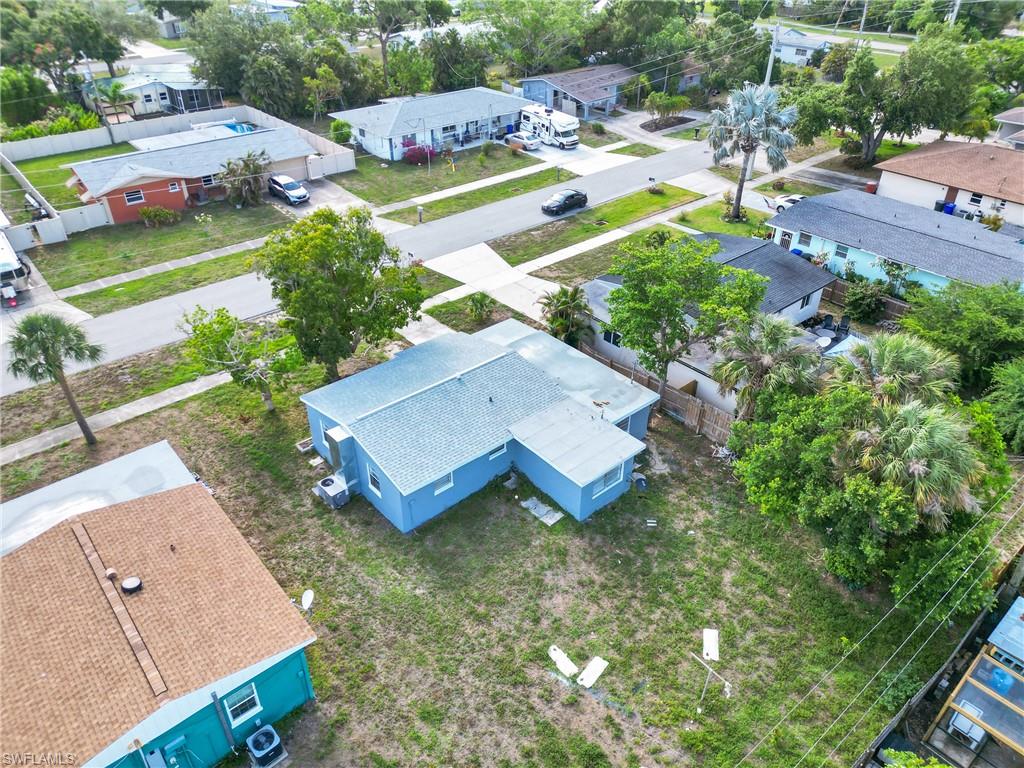 3847 Maxine St Property Photo 6