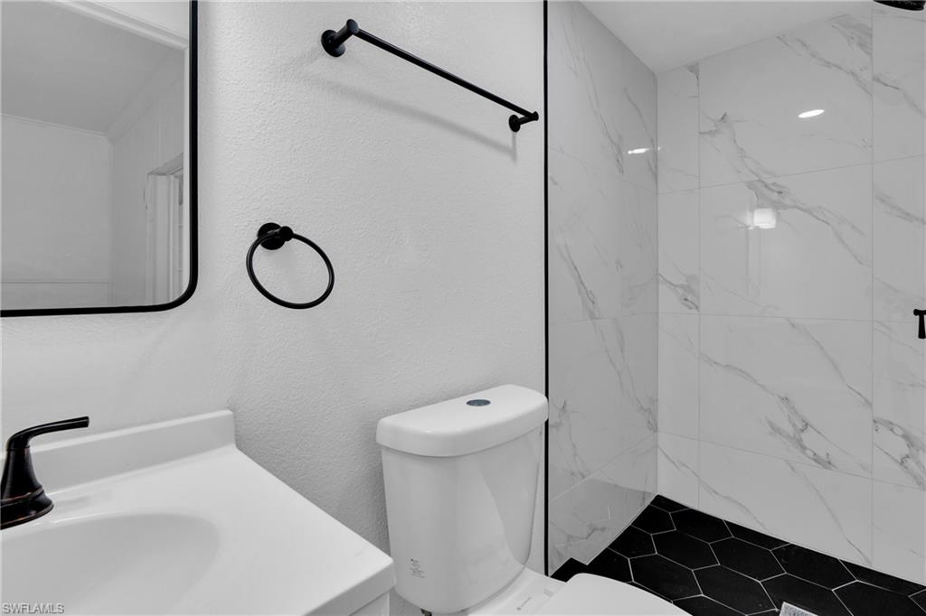 3847 Maxine St Property Photo 11