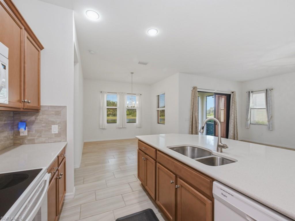 10646 Essex Square BLVD Property Photo 1