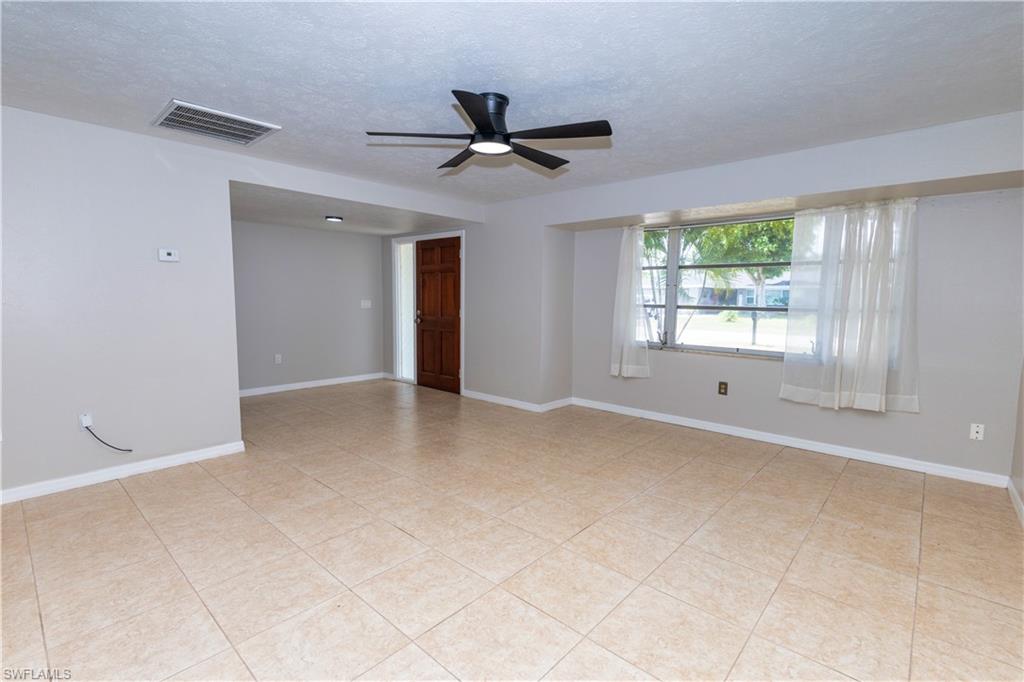 1644 N Hermitage Rd Property Photo 4