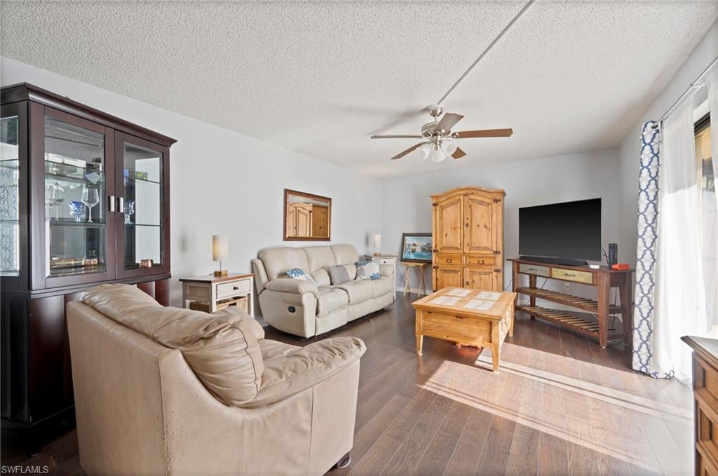 5210 Cedarbend Dr # 4 Property Photo 8