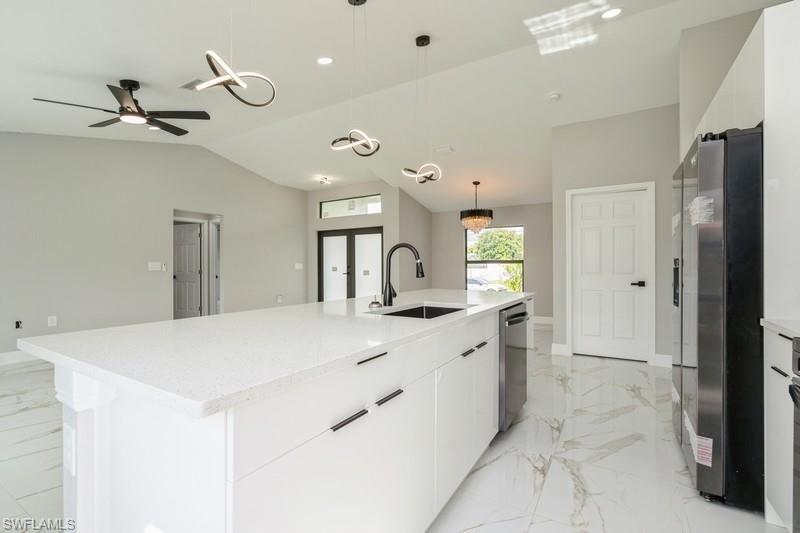 1603 Karen Ave S Property Photo 9