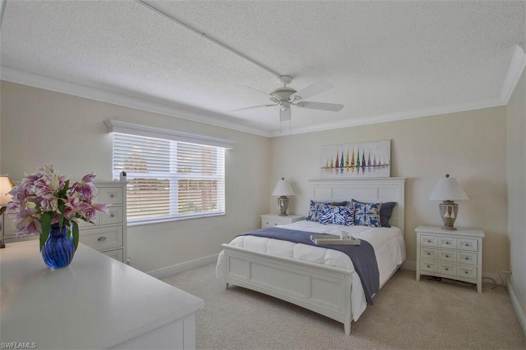 4372 27th Ct Sw # 201 Property Photo 3