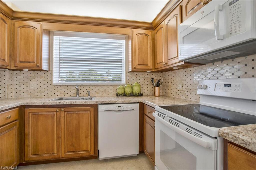 4372 27th Ct Sw # 201 Property Photo 10