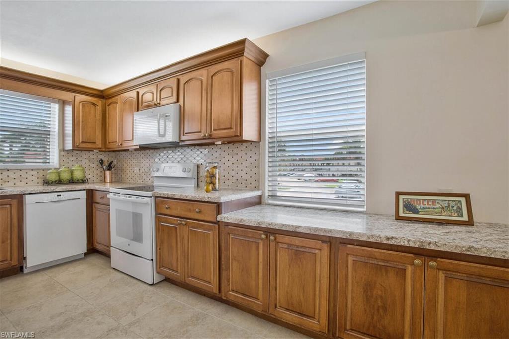 4372 27th Ct Sw # 201 Property Photo 17