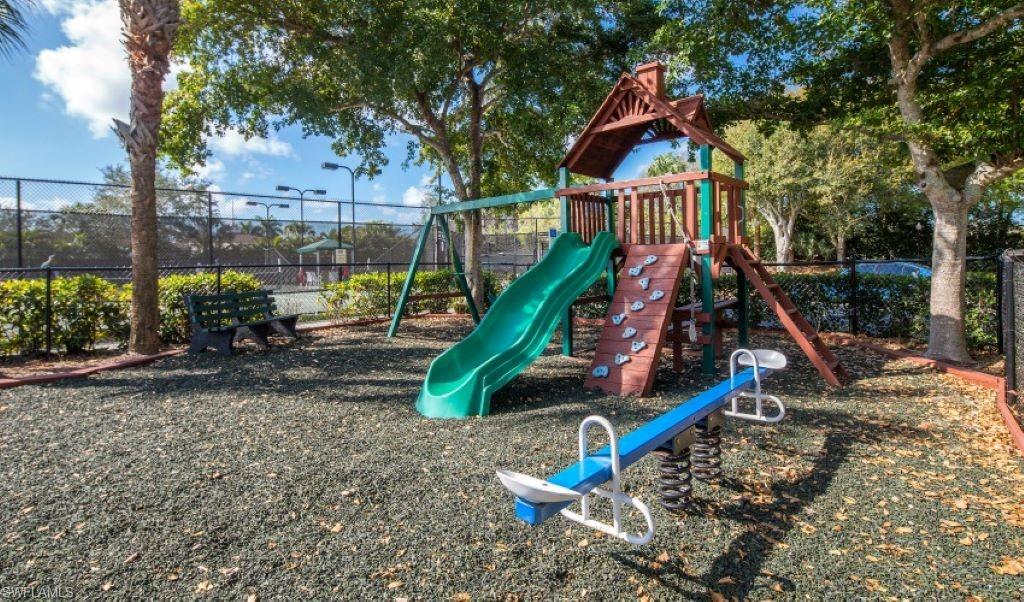 14907 Sterling Oaks Dr Property Photo 32