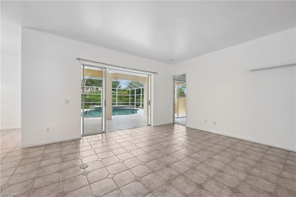 11810 Woodshire Cir Property Photo 9