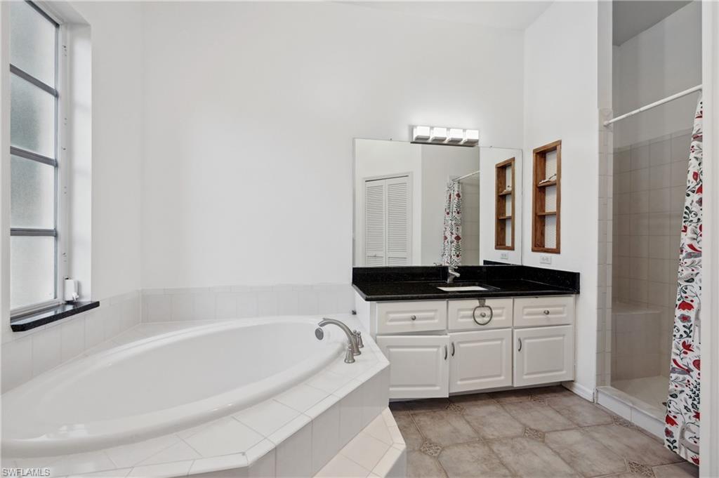 11810 Woodshire Cir Property Photo 15
