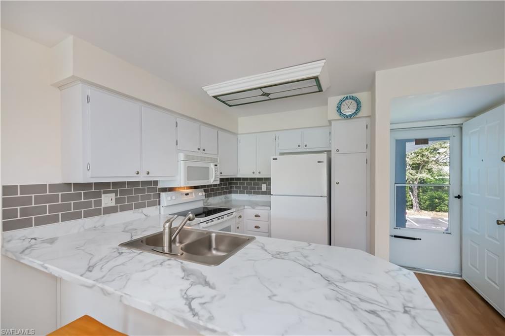 1100 Pondella Rd # 514 Property Photo 11