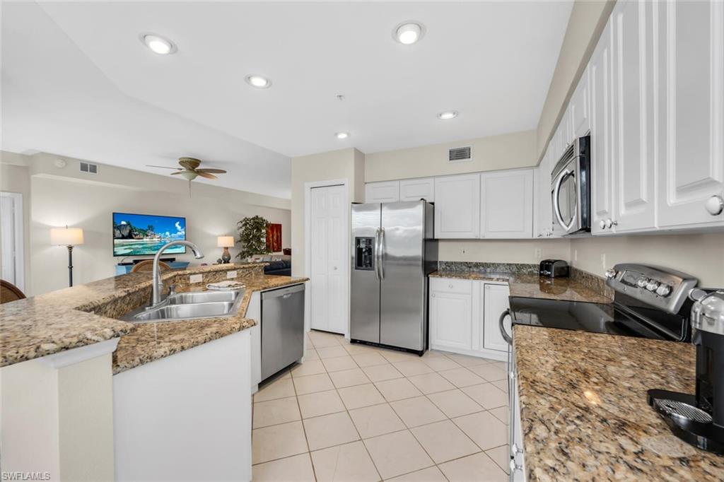 1630 Winding Oaks Way # 102 Property Photo 7