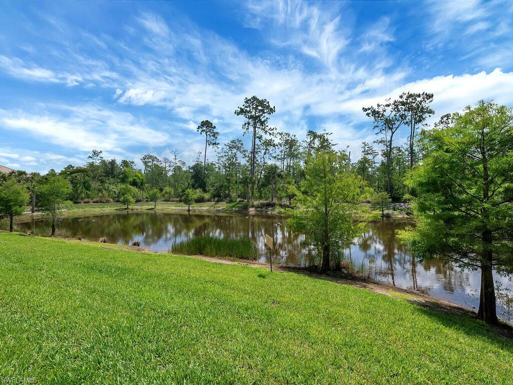 13078 Pembroke DR Property Photo 1