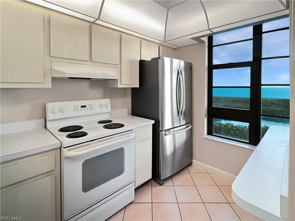 440 Seaview Ct # 1012 Property Photo 10