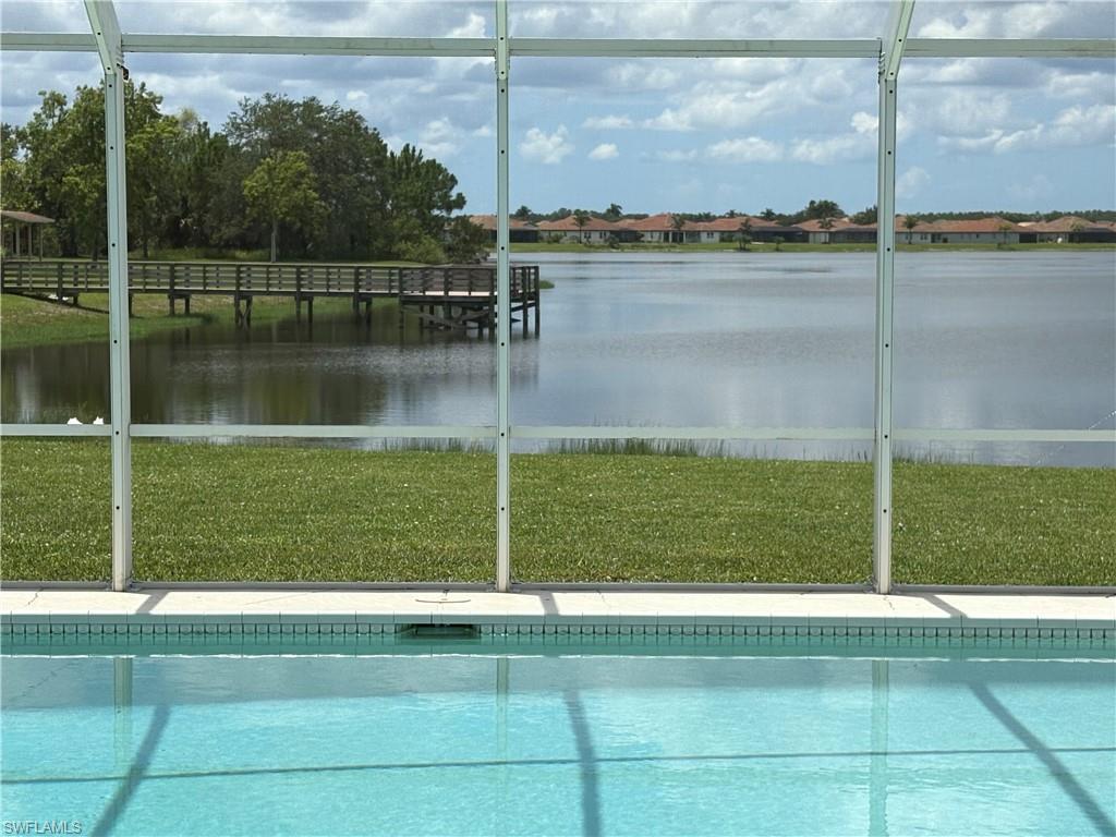 1118 Grove Dr Property Photo 1