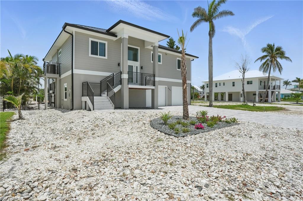 231 Flamingo St Property Photo 1