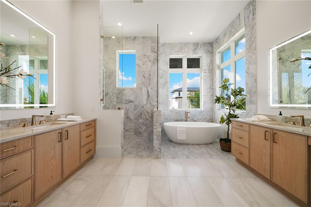 273 Trade Winds Ave Property Photo 32
