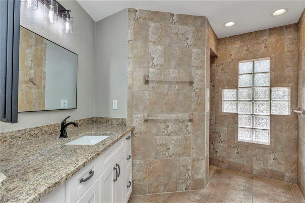 3400 Allapatchee Dr Property Photo 23