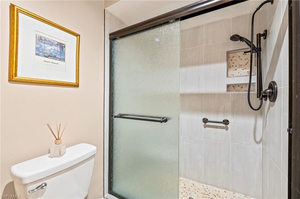 529 Mardel Dr # 304 Property Photo 19