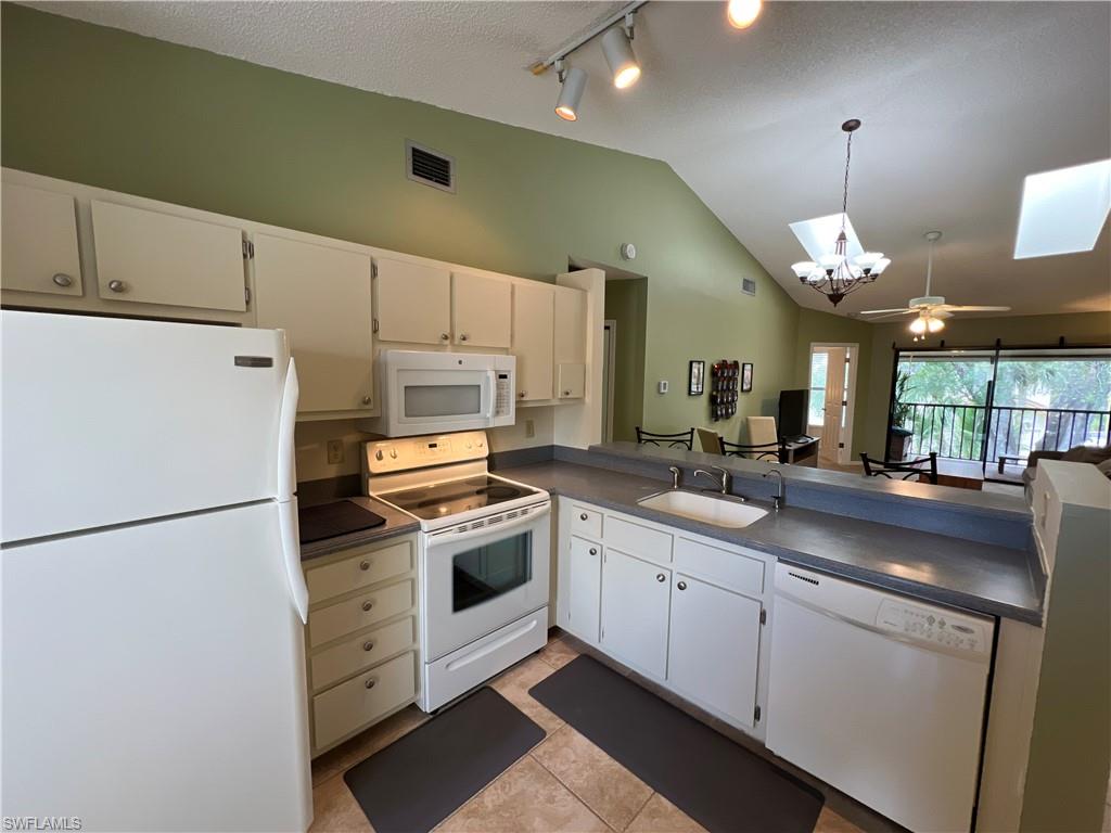 15178 Parkside Dr # 203 Property Photo 7