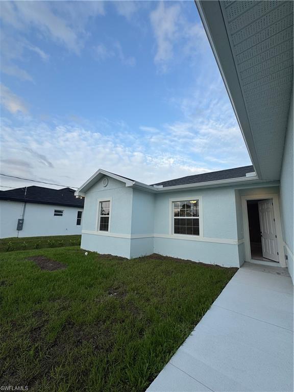 426 Mercedes Ct Property Photo 4