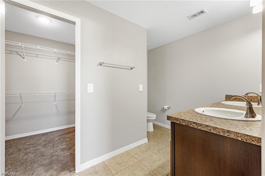 1017 Sw Embers Ter Property Photo 10