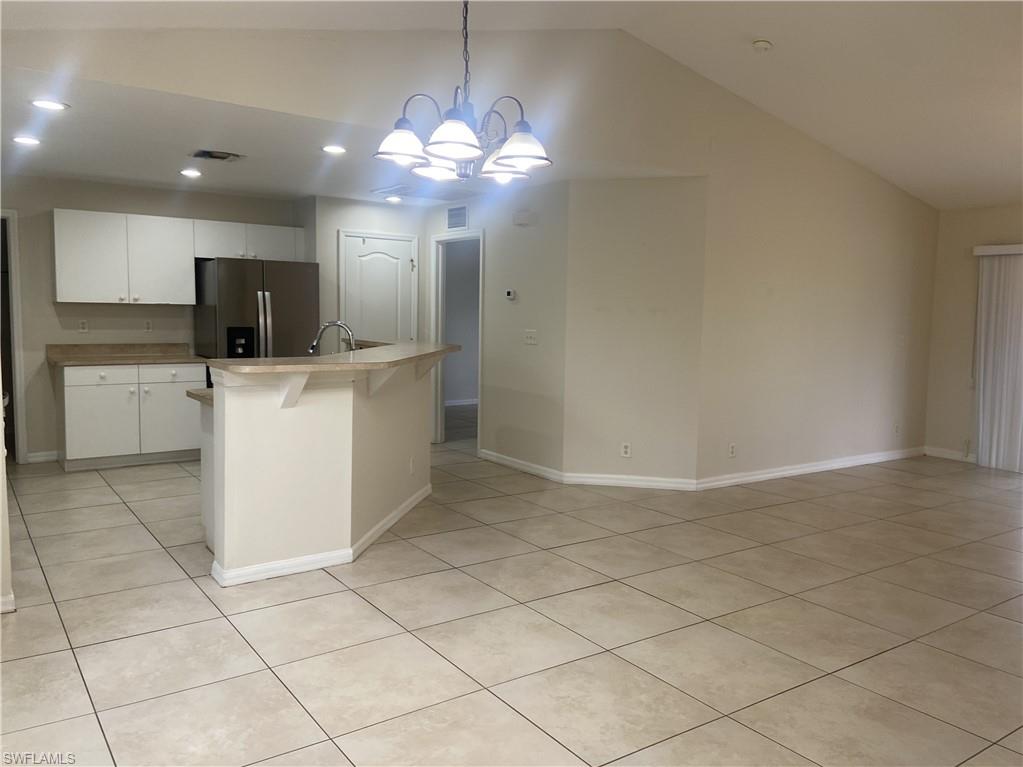 912 Durden Pkwy Property Photo 3