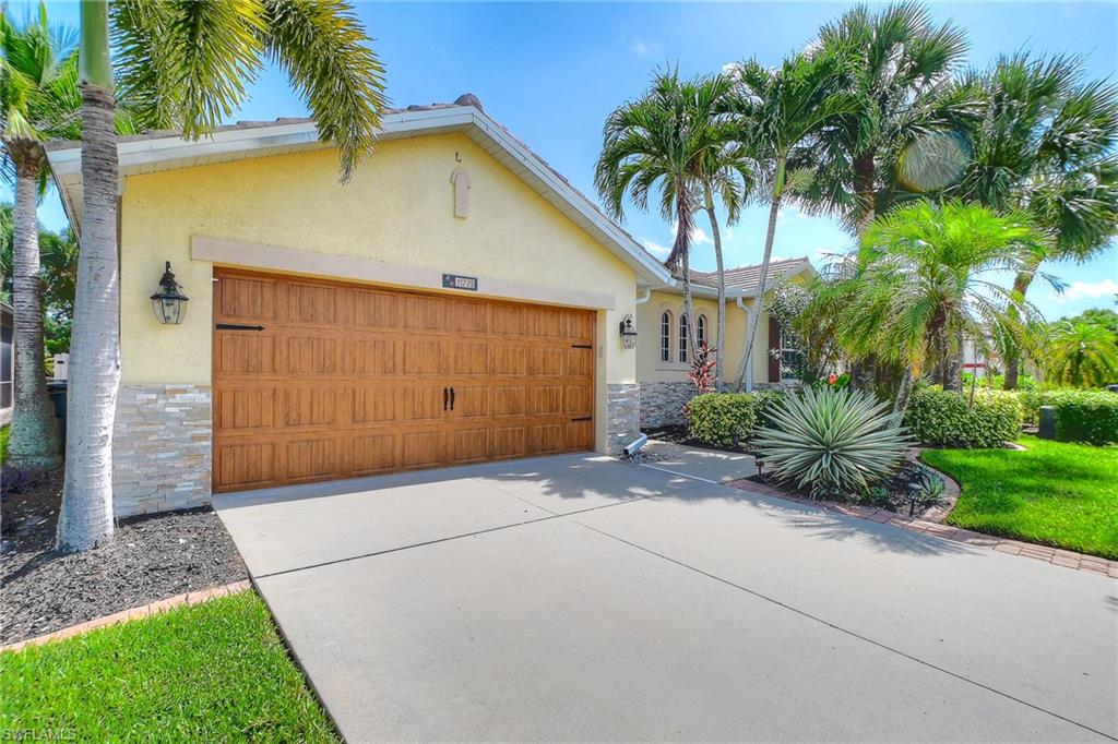 11771 Pine Timber LN Property Photo 1