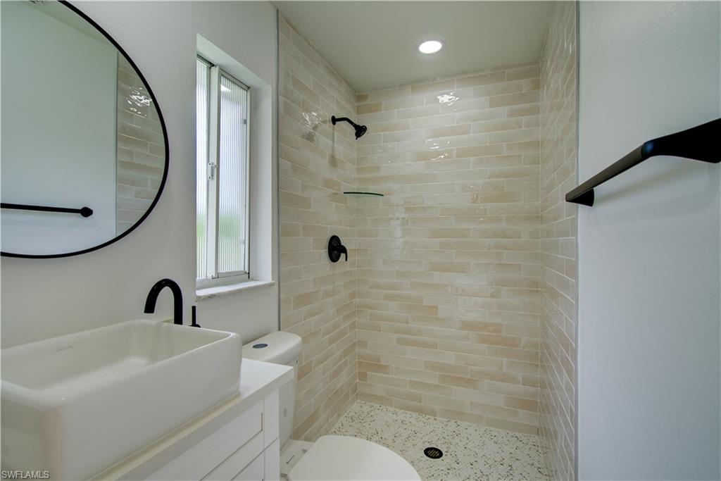 32 Fairview Blvd Property Photo 15