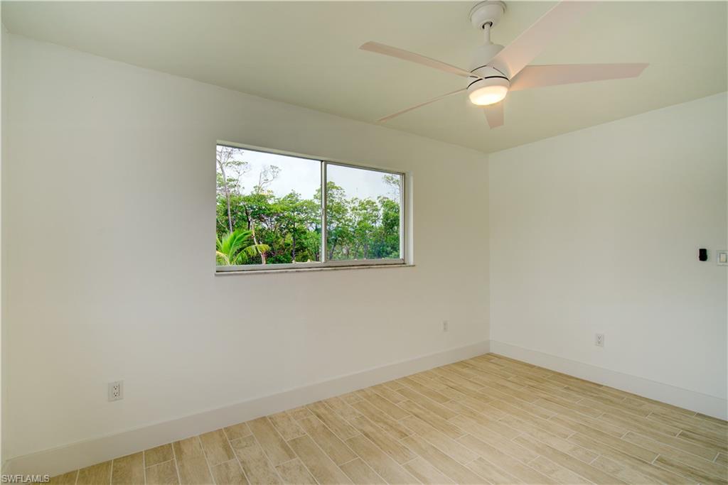 32 Fairview Blvd Property Photo 17
